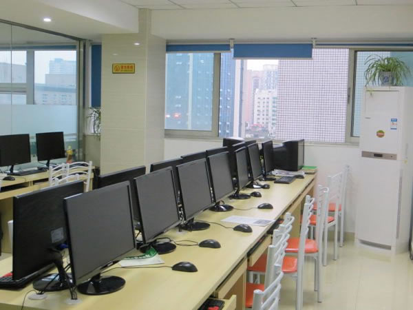 绵阳宏声会计培训学校教学环境展示16